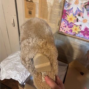 UGG Maxi Curly Platform slip ons- Tan